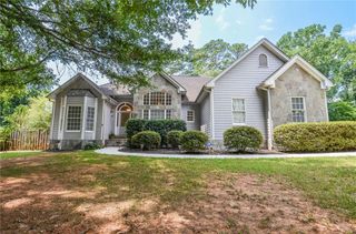 223 Windsong SW Lane, Lilburn, GA 30047