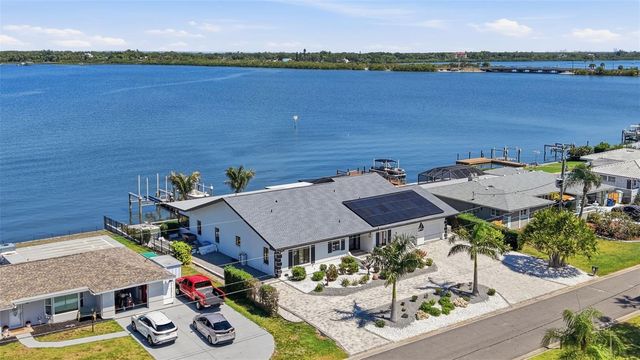 5207 BAY STATE ROAD, Palmetto, FL 34221