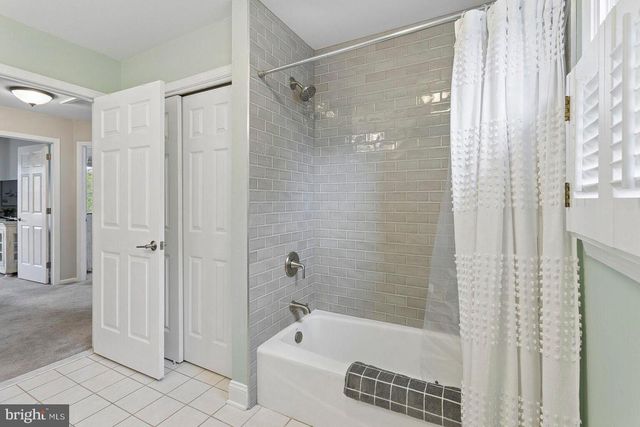 23 FABROW DR, Titusville, NJ 08560