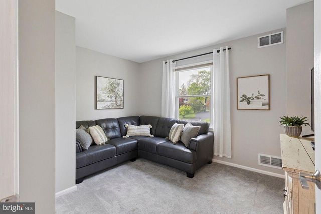 23 FABROW DR, Titusville, NJ 08560