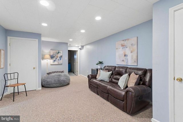 23 FABROW DR, Titusville, NJ 08560