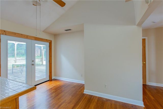 1511 Sharon Road, Winston-salem, NC 27103