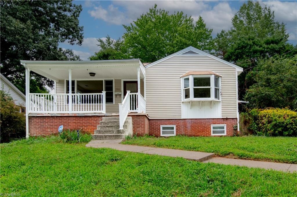 1511 Sharon Road, Winston-salem, NC 27103