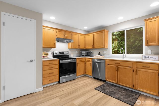 20132 SE 258th Place, Covington, WA 98042