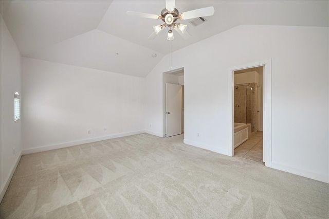 648 Westcross Street 303, Houston, TX 77018
