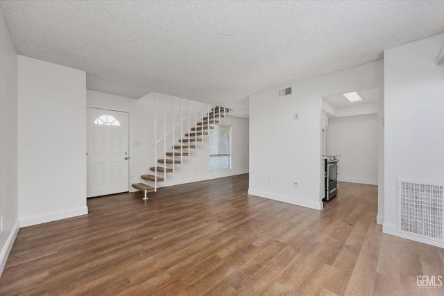 4700 Nordic Drive I, Bakersfield, CA 93309