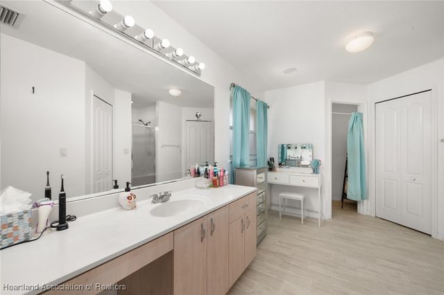 421 Buchanan Avenue NE, Lake Placid, FL 33852