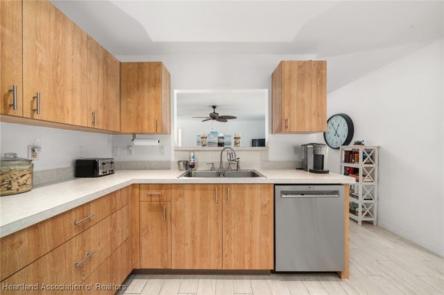 421 Buchanan Avenue NE, Lake Placid, FL 33852