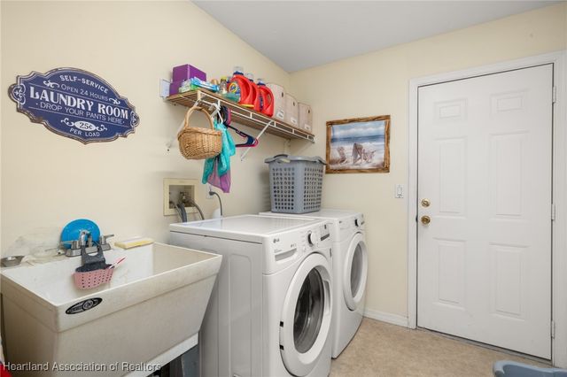 421 Buchanan Avenue NE, Lake Placid, FL 33852