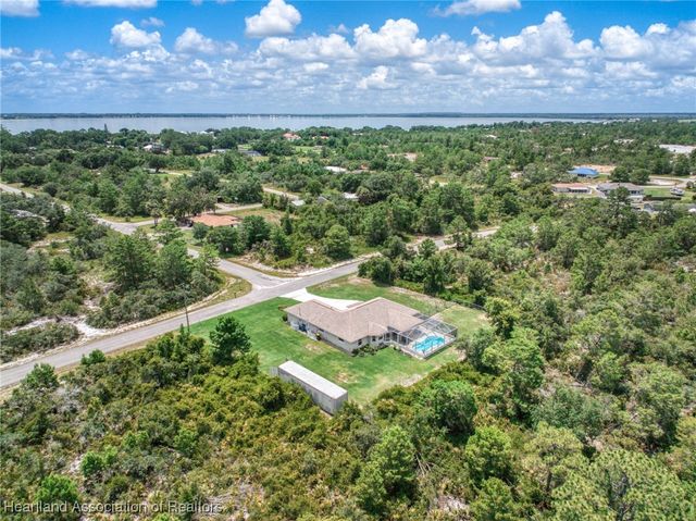421 Buchanan Avenue NE, Lake Placid, FL 33852