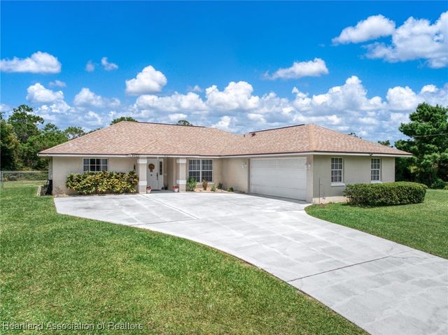 421 Buchanan Avenue NE, Lake Placid, FL 33852