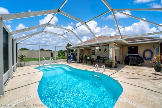 421 Buchanan Avenue NE, Lake Placid, FL 33852