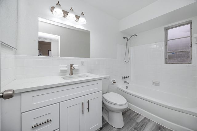 418 39TH AVENUE N, St Petersburg, FL 33703