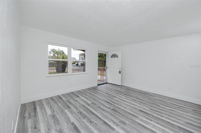 418 39TH AVENUE N, St Petersburg, FL 33703