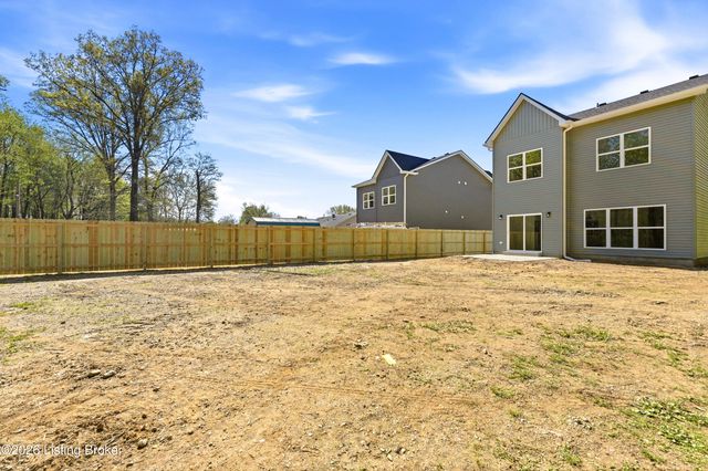 6592 Sylvania 6 Rd, Louisville, KY 40258