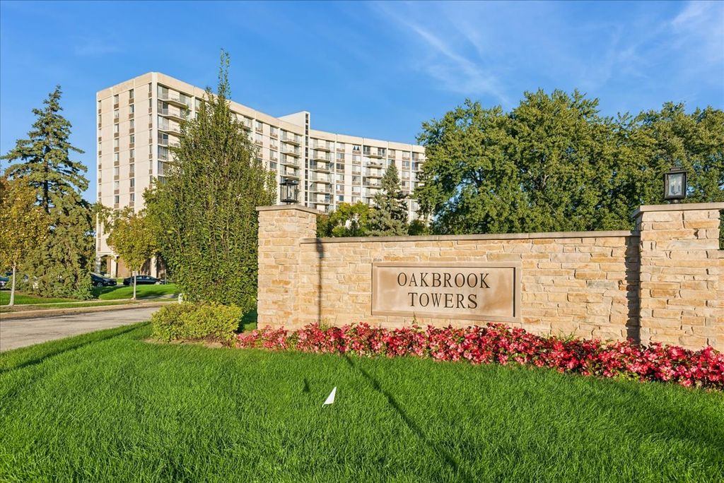 20 N Tower Road 6A, Oak Brook, IL 60523 — exterior