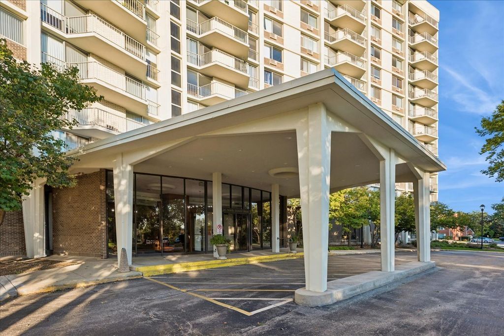 20 N Tower Road 6A, Oak Brook, IL 60523 — photo 3
