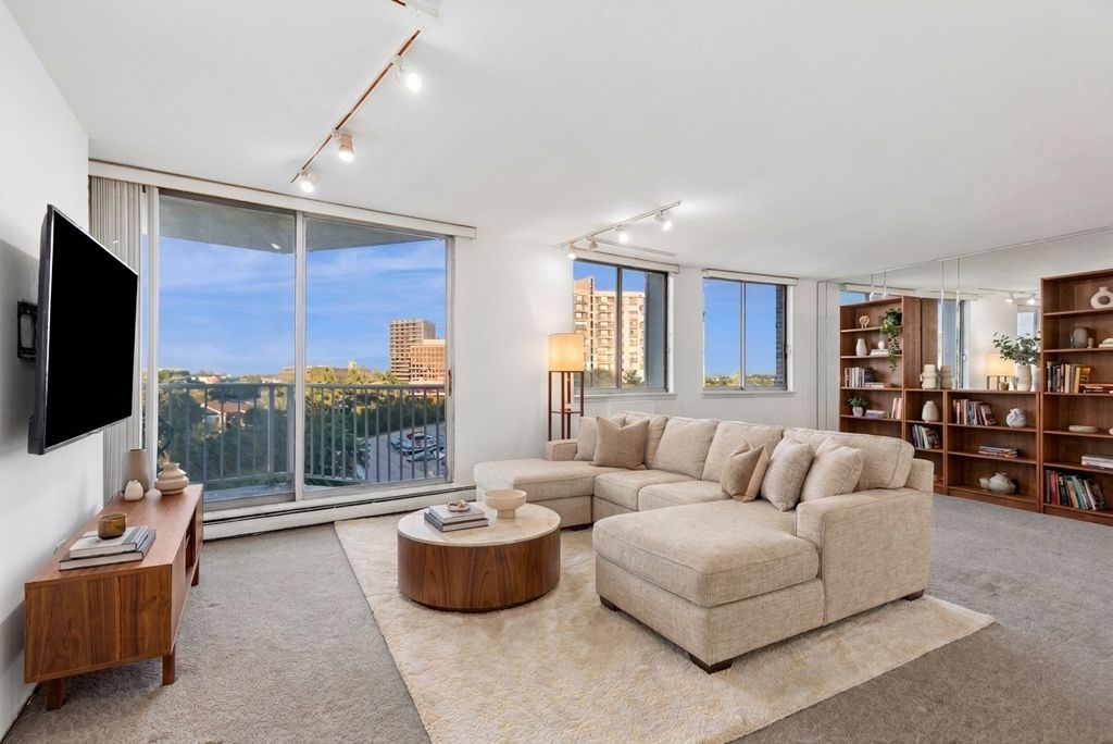 20 N Tower Road 6A, Oak Brook, IL 60523 — photo 4