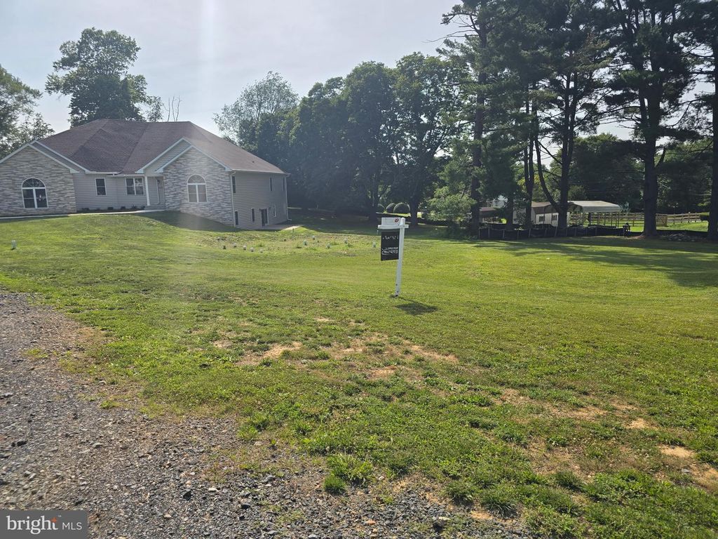 8329 GROVE ANGLE RD, Ellicott City, MD 21043