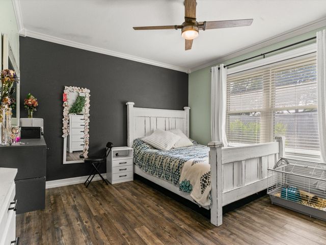 102 Kings Place, Joshua, TX 76058