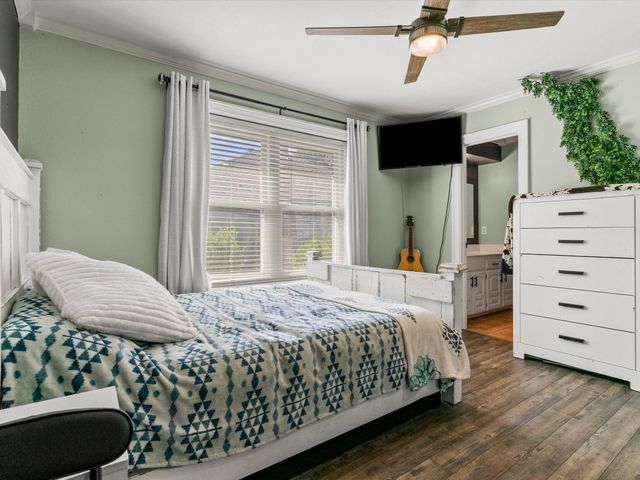 102 Kings Place, Joshua, TX 76058