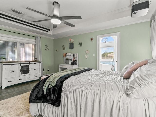 102 Kings Place, Joshua, TX 76058