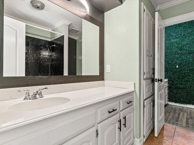 102 Kings Place, Joshua, TX 76058