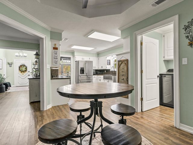 102 Kings Place, Joshua, TX 76058