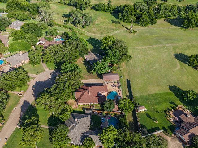 102 Kings Place, Joshua, TX 76058