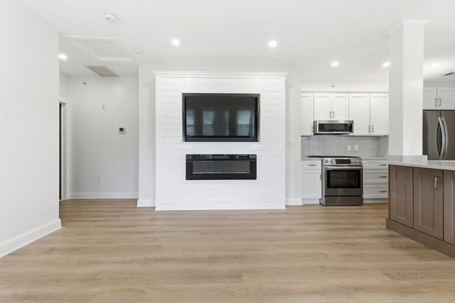 317 Main Street 7, Wakefield, MA 01880