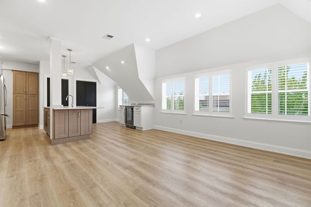 317 Main Street 7, Wakefield, MA 01880
