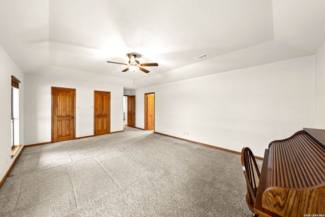 14320 La Vernia Rd, St Hedwig, TX 78152