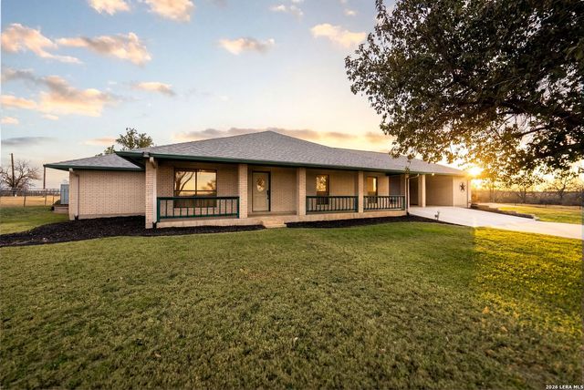 14320 La Vernia Rd, St Hedwig, TX 78152