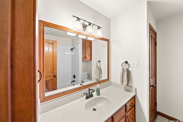 14320 La Vernia Rd, St Hedwig, TX 78152