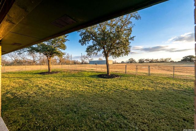 14320 La Vernia Rd, St Hedwig, TX 78152