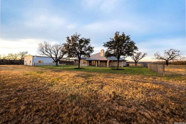 14320 La Vernia Rd, St Hedwig, TX 78152