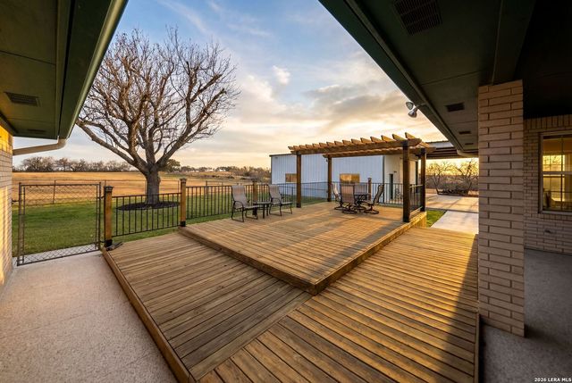 14320 La Vernia Rd, St Hedwig, TX 78152