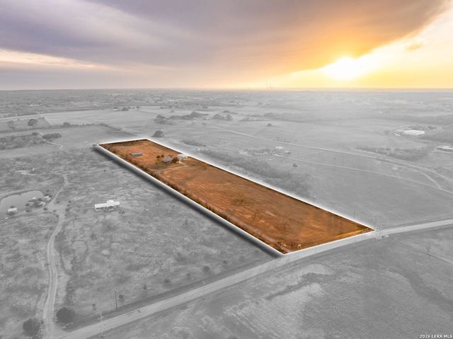 14320 La Vernia Rd, St Hedwig, TX 78152