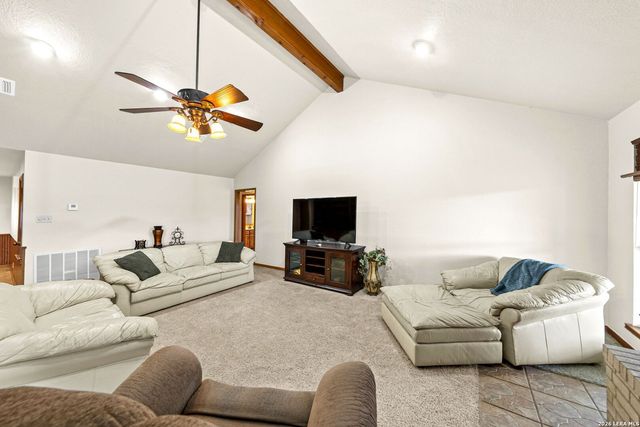 14320 La Vernia Rd, St Hedwig, TX 78152