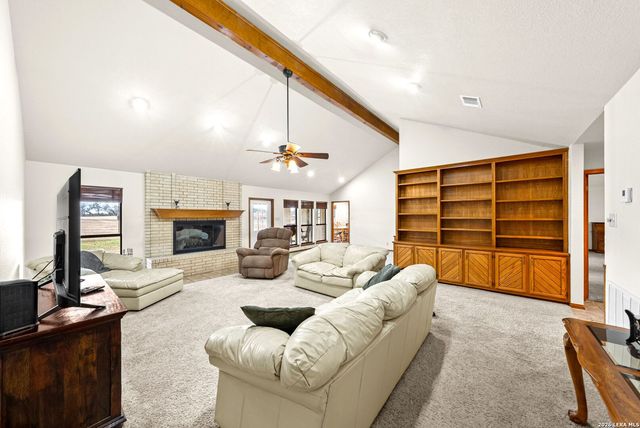 14320 La Vernia Rd, St Hedwig, TX 78152