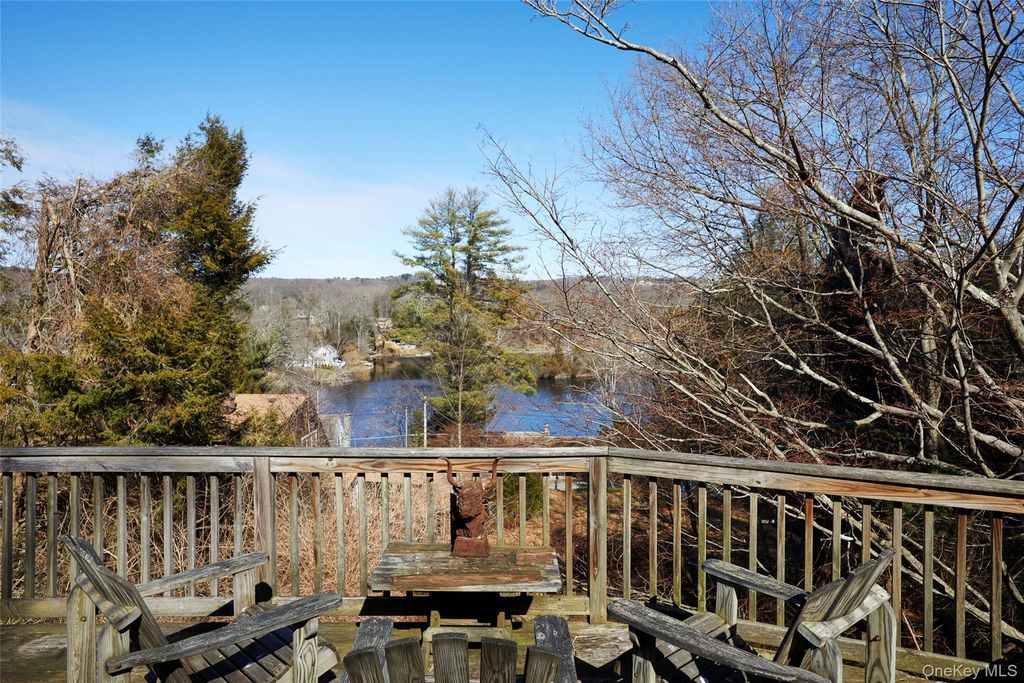 23 Bouton Street, South Salem, NY 10590