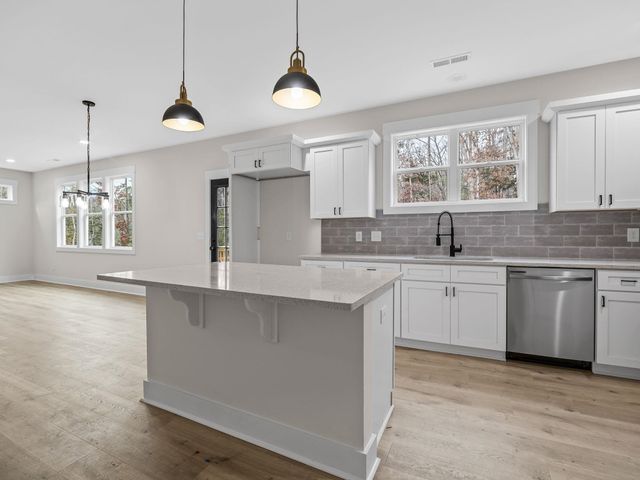 350 W River Grove Circle, Roebuck, SC 29376