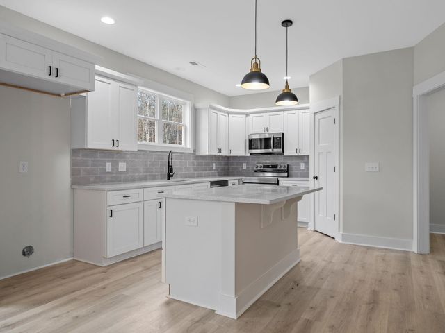 350 W River Grove Circle, Roebuck, SC 29376