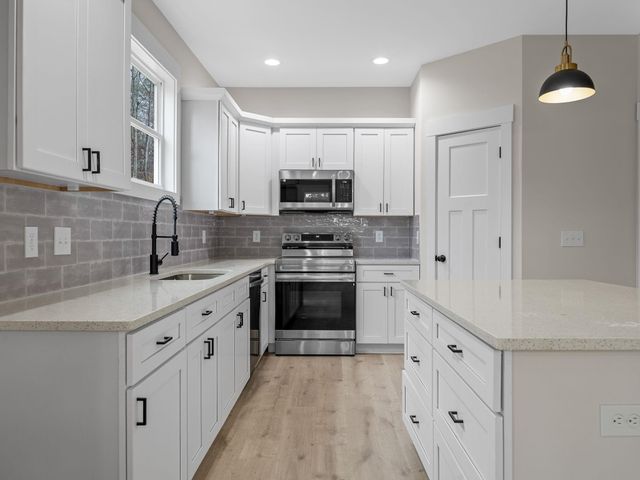 350 W River Grove Circle, Roebuck, SC 29376