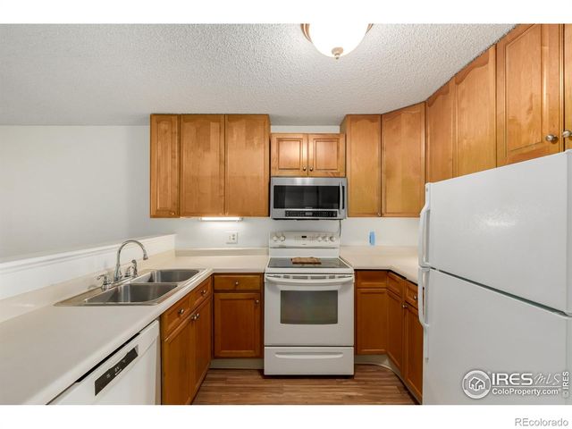 4210 E 94th Avenue F, Thornton, CO 80229