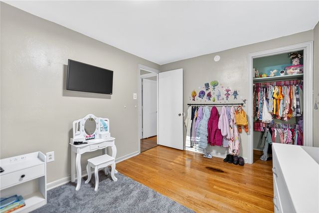 9860 Neuhart Blvd, Mccandless, PA 15090