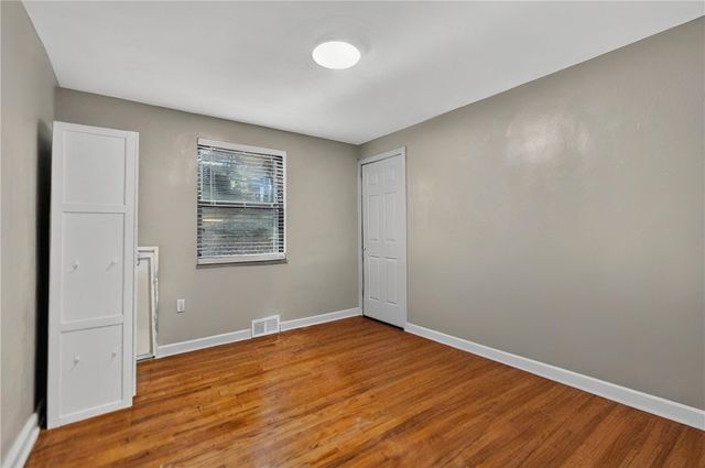 9860 Neuhart Blvd, Mccandless, PA 15090