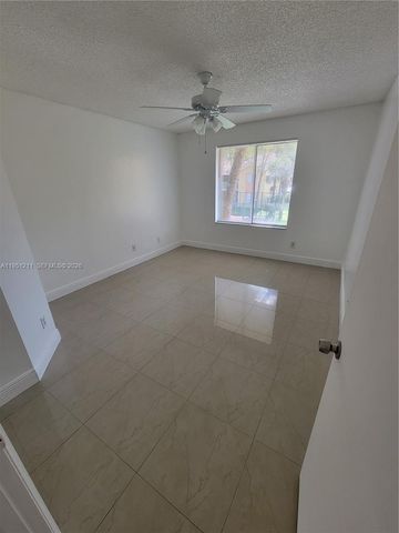 958 Coral Club Dr 958, Coral Springs, FL 33071