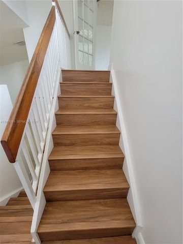 958 Coral Club Dr 958, Coral Springs, FL 33071