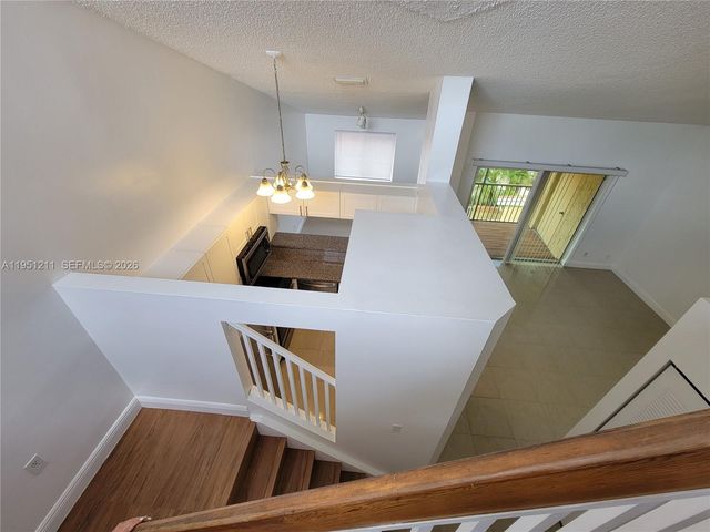 958 Coral Club Dr 958, Coral Springs, FL 33071